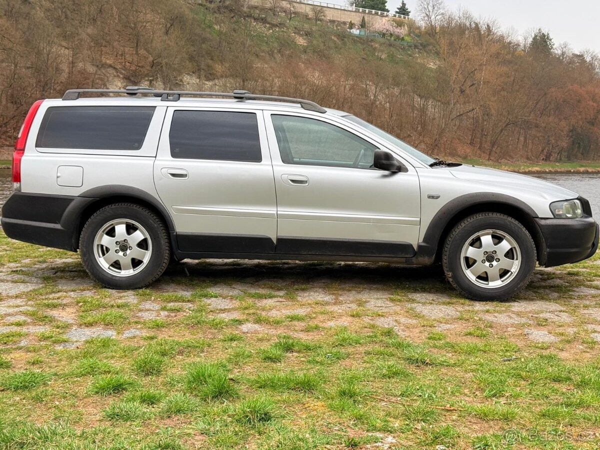 Volvo XC70 - 2