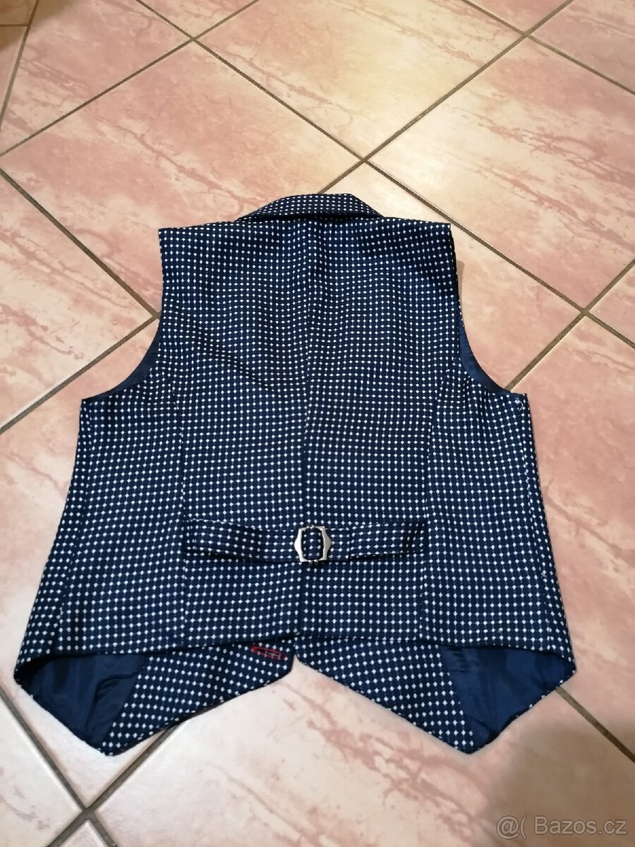 Chlapecká vesta vel. 4-5roků - 2