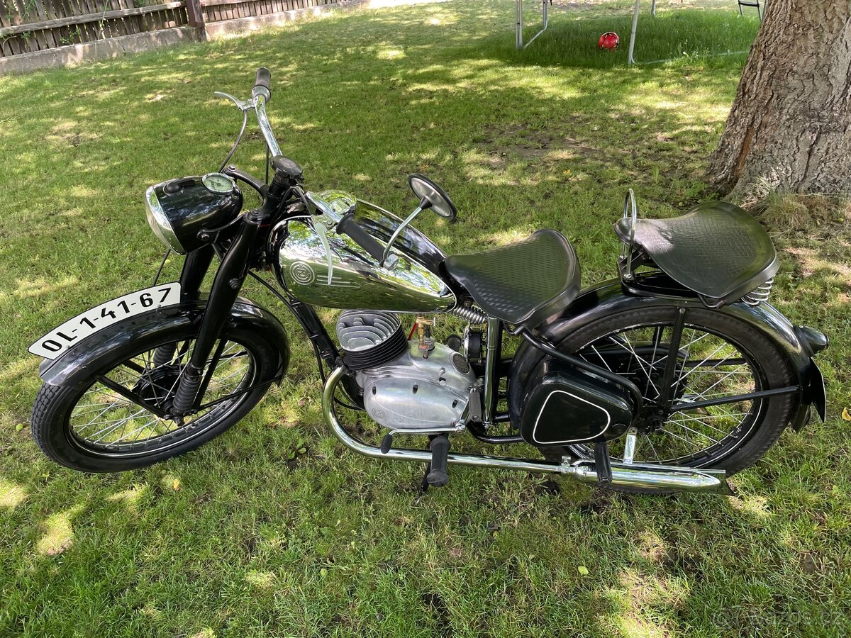 ČZ 150C neodpružená - 2