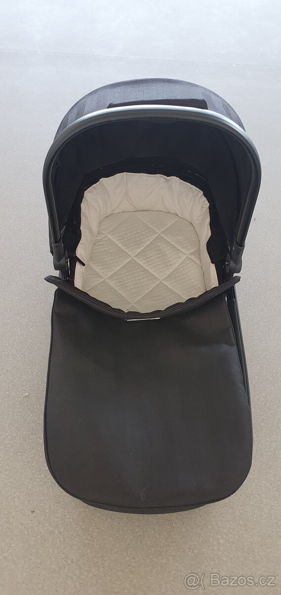 Moon Solitaire 2020 korba + sporťák - 2