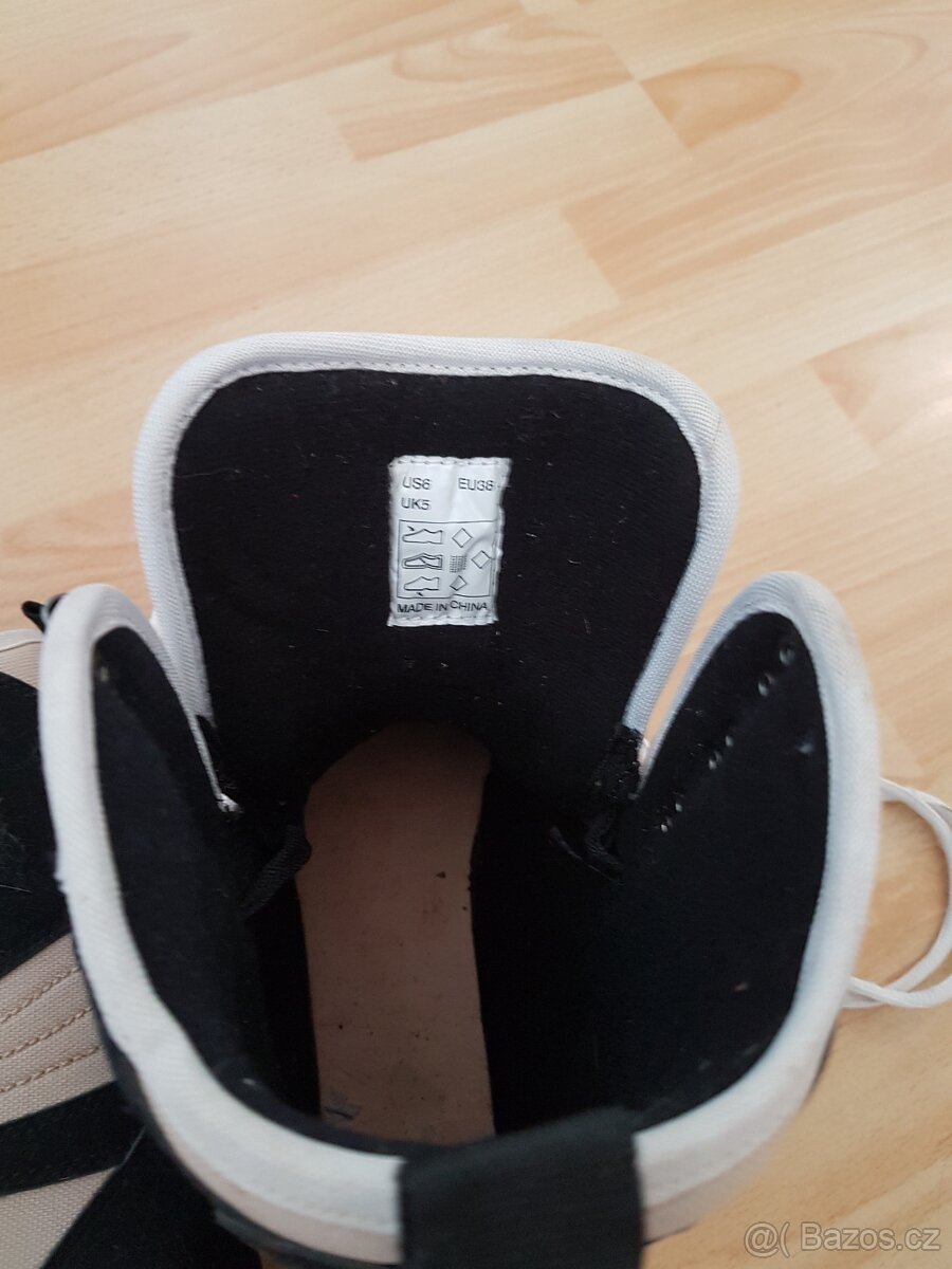 Boty na snowboard 35-36 - 2