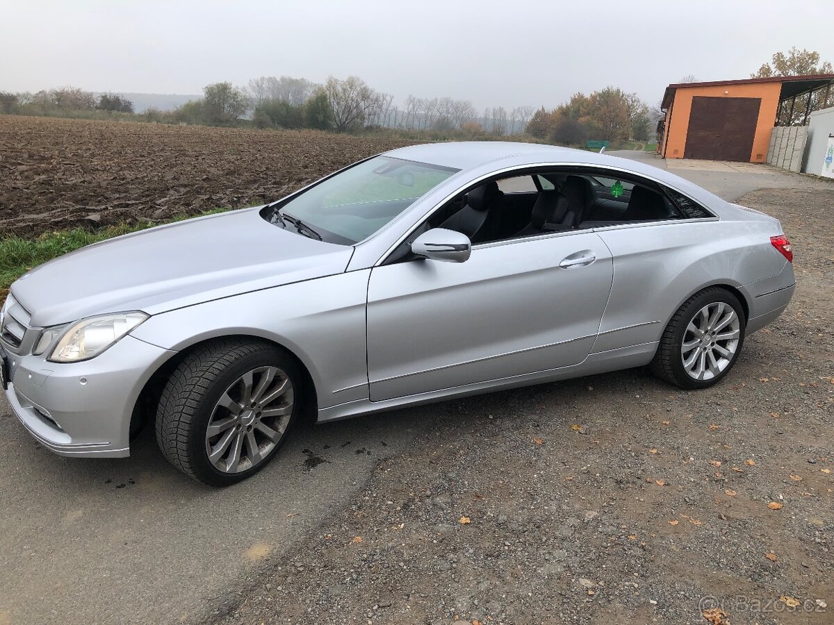 Mercedes Benz E250cdi coupe W207 - 2