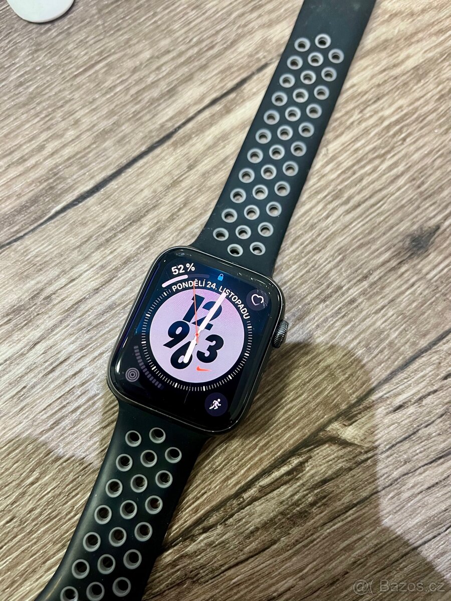 Apple Watch SE - 2