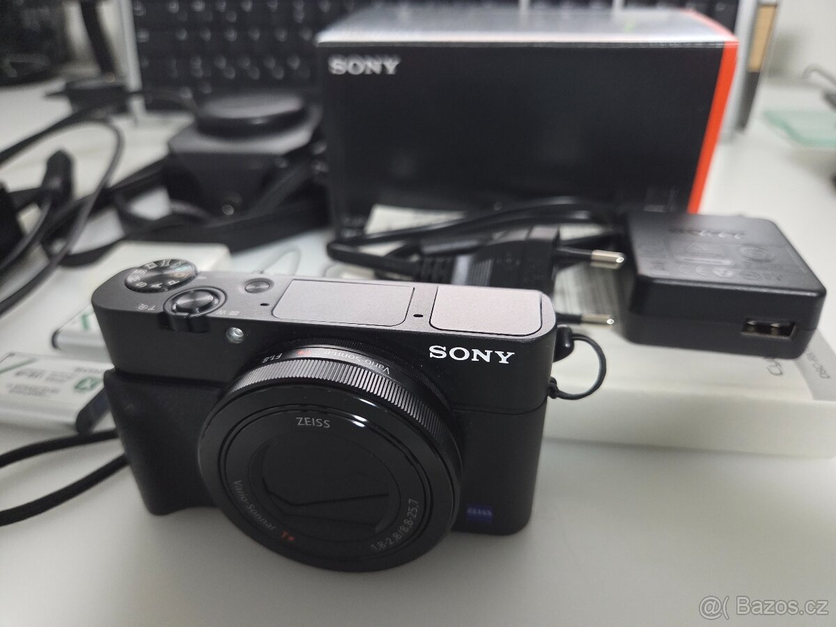 SONY DSC-RX100M3 + originální příslušenství - 2