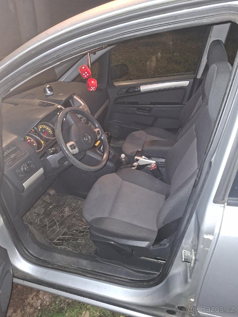 Opel Zafira - 2