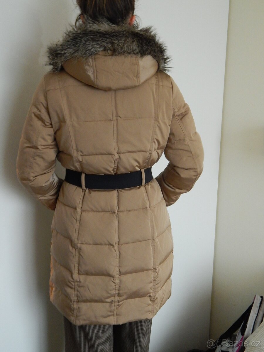 Dámský pérový kabát vel. M, zn. Mango - 2