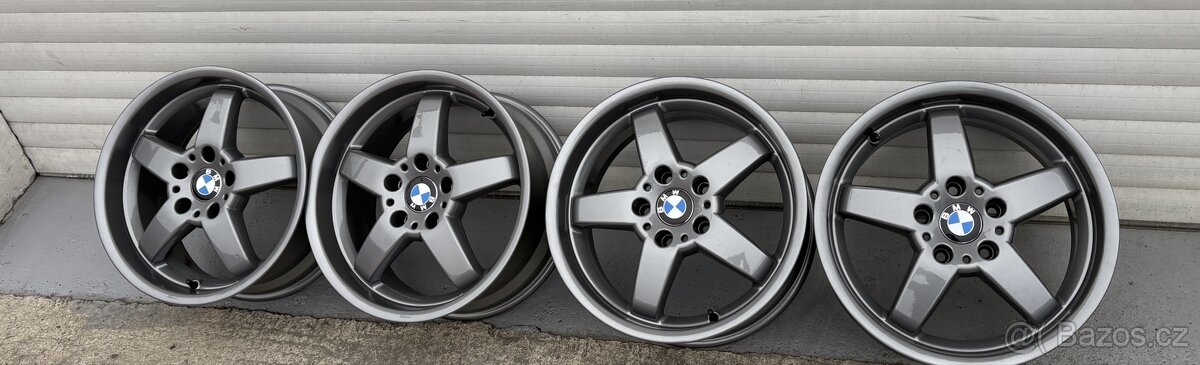 Rondell 0072 17 BMW - 2