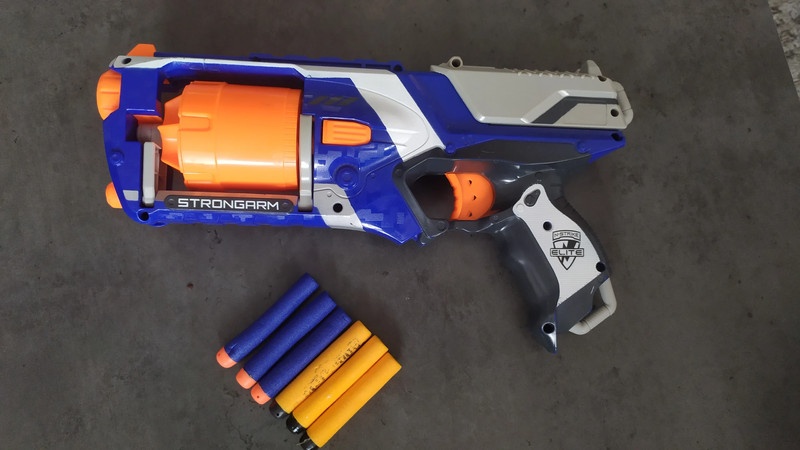 Nerf strongarm - 2