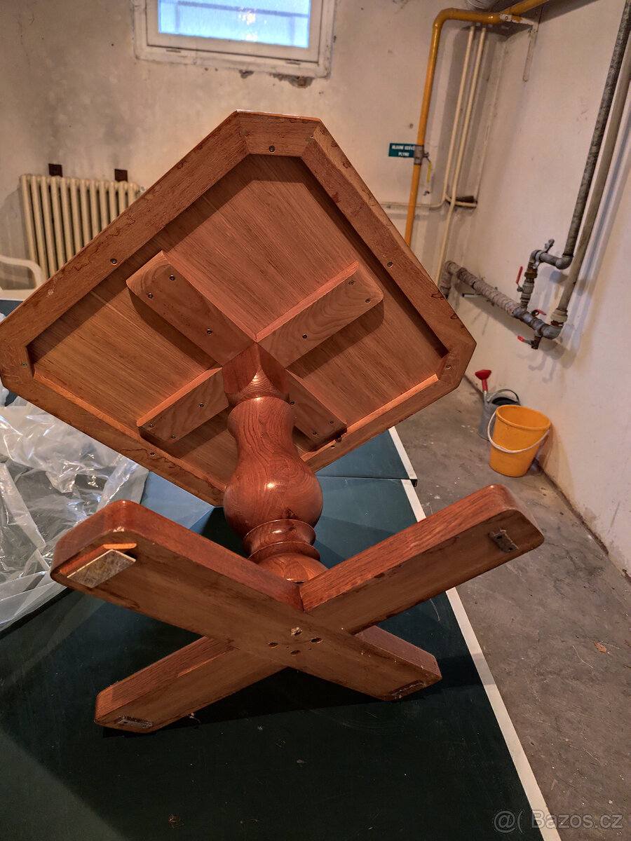 Prodám stolek dub rustikál - 2