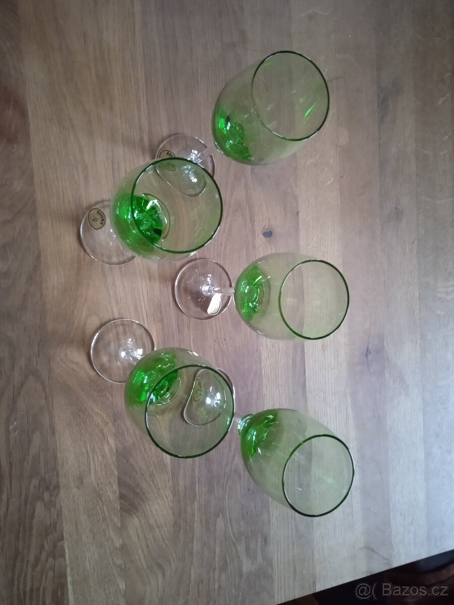 Sklenice na víno se stopkou - 2