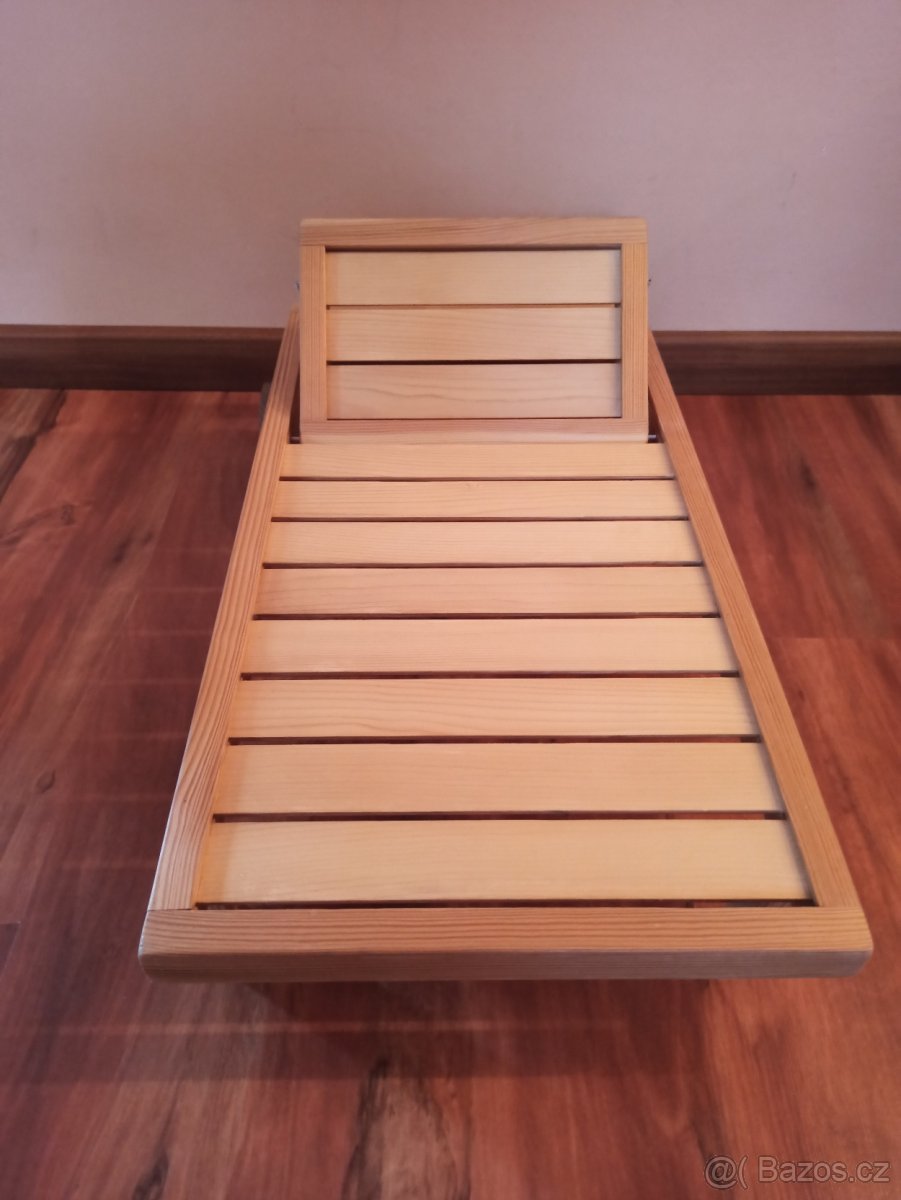 Dřevěné lehátko pro panenku - 2