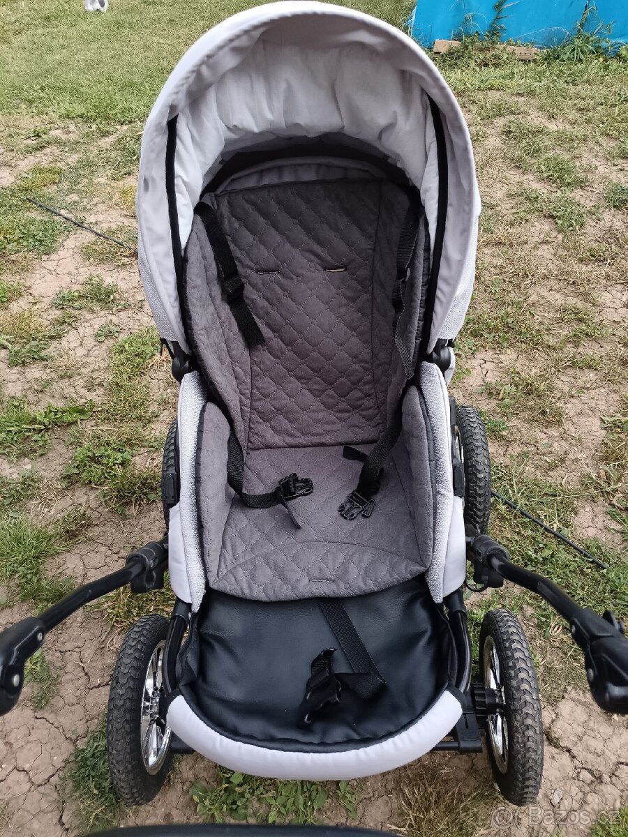 Prodám kočárek - 2