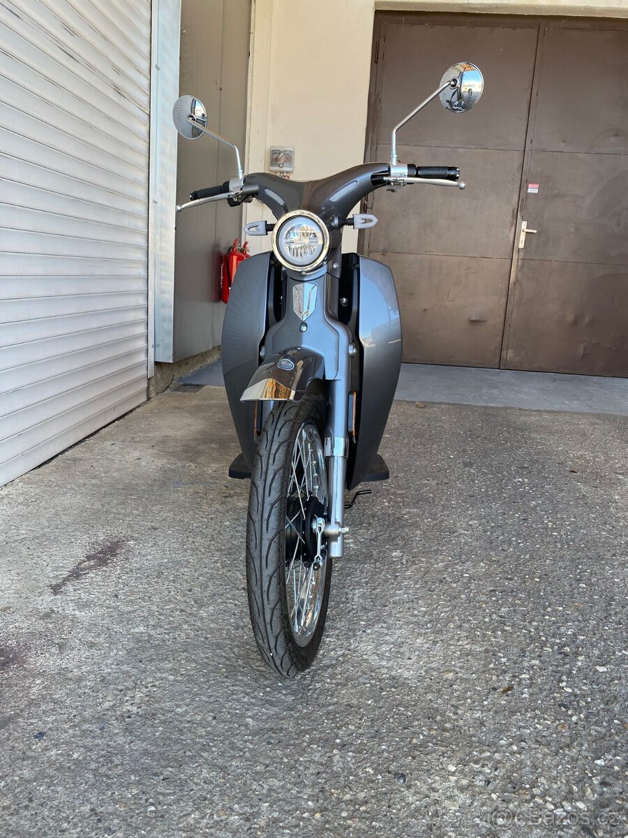 MOTRON - CUBERTINO v šedé barvě - 2