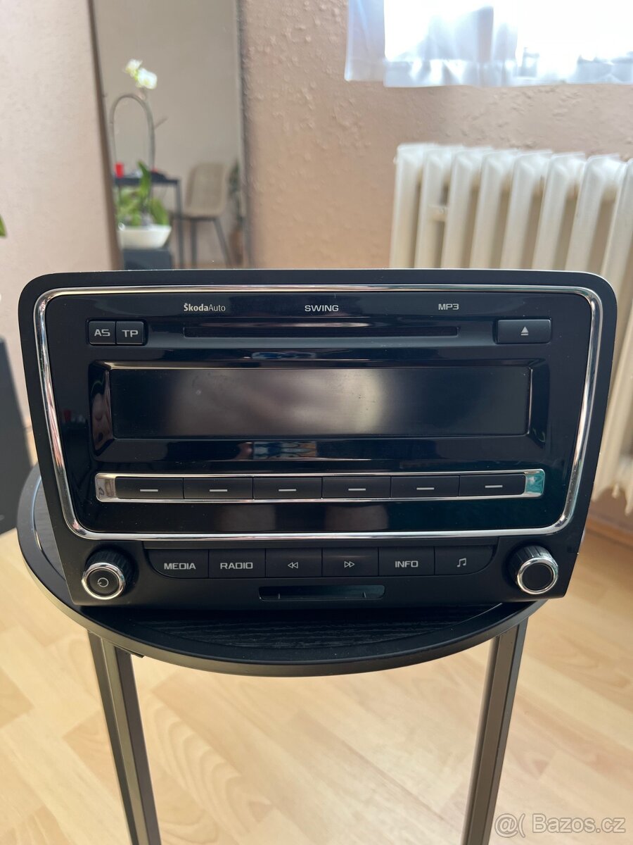 Autorádio Škoda Swing Superb II - 2