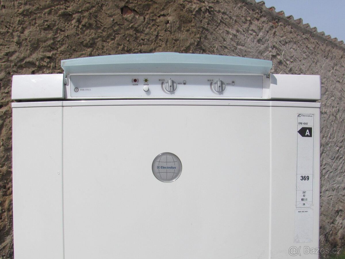 VELKÁ DVOUKOMPRESOROVÁ LEDNICE ELECTROLUX - 201cm - 2