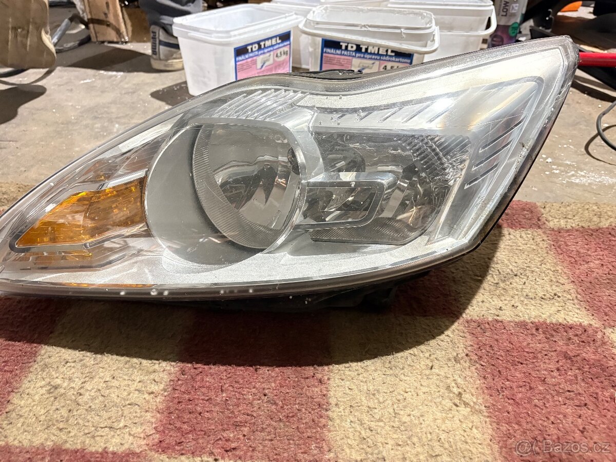 Ford Focus II přední světla - 2