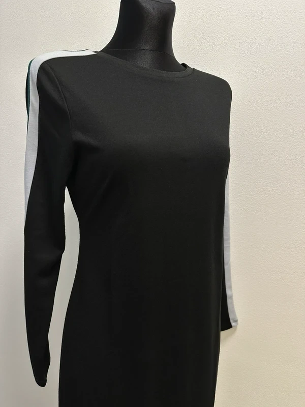 Černé šaty s dlouhým rukávem - 2