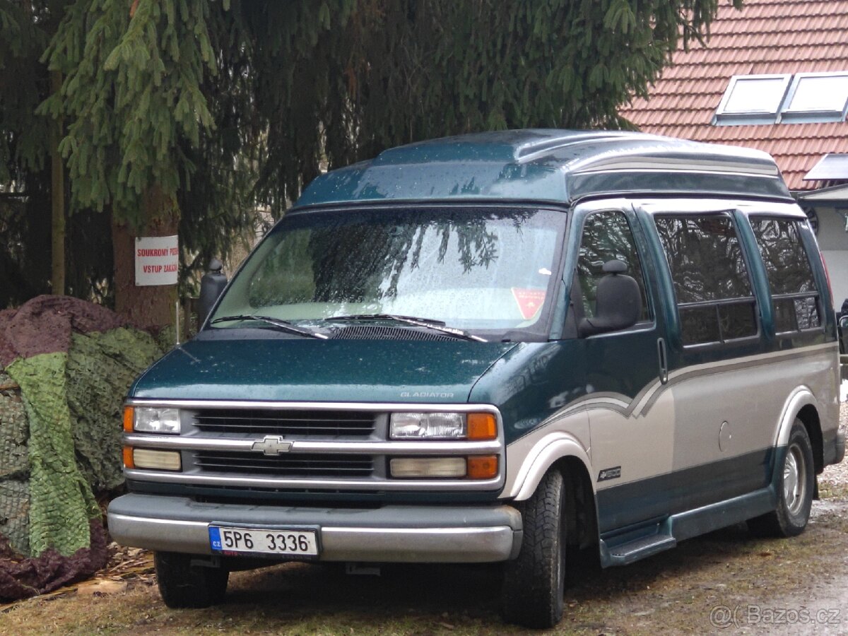 Chevrolet Chevy Van Gladiator - 2