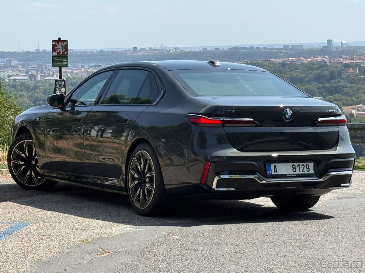 BMW I7 M70, xDrive, masáže, Pano, 360 kamera - 2