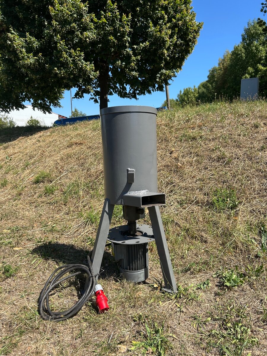 ŠROŤÁK - 2