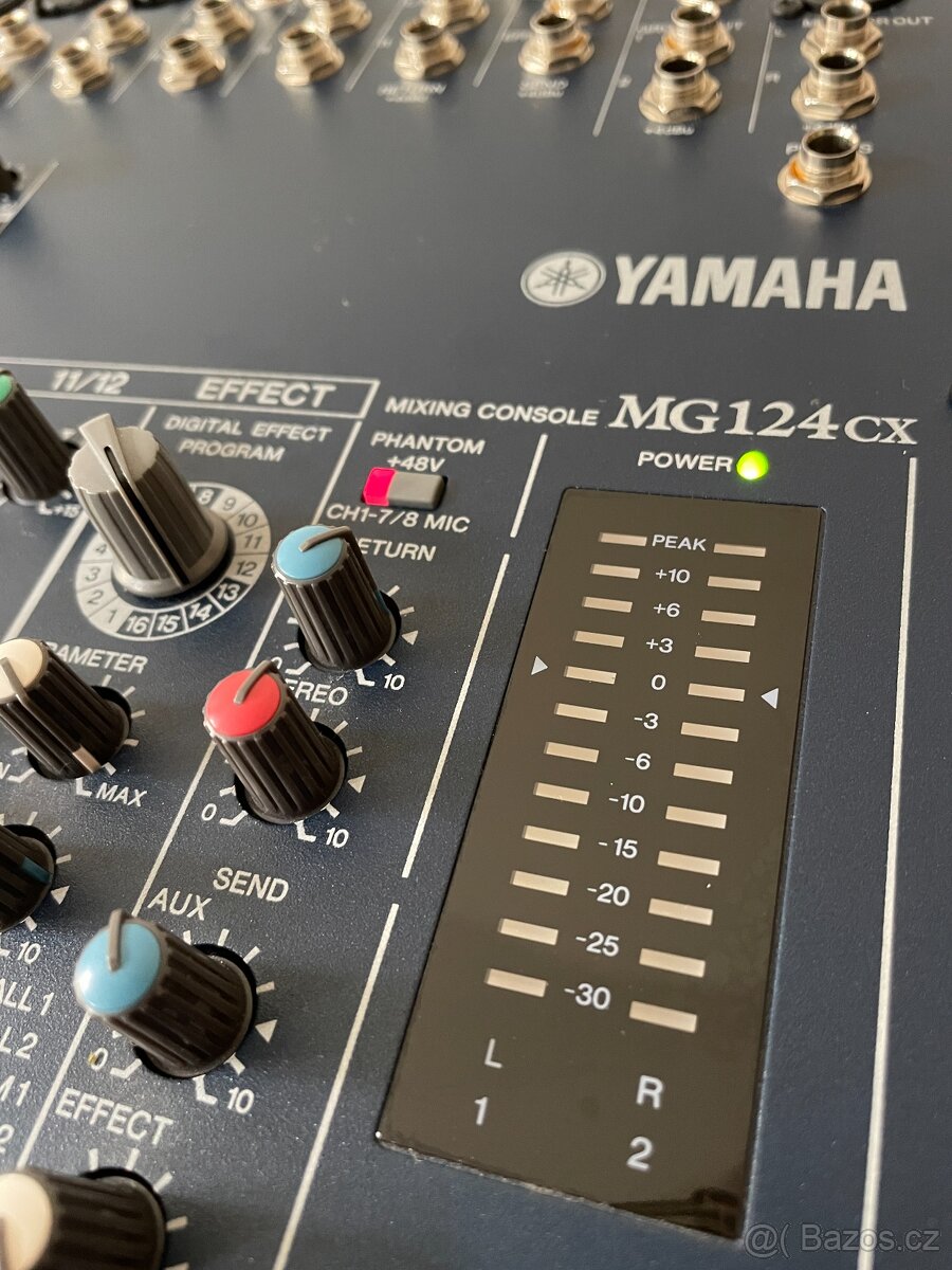 Yamaha MG124cx - 2