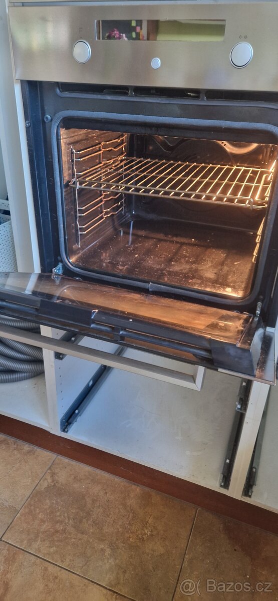 Vestavná trouba Whirlpool s pyrolýzou - 2