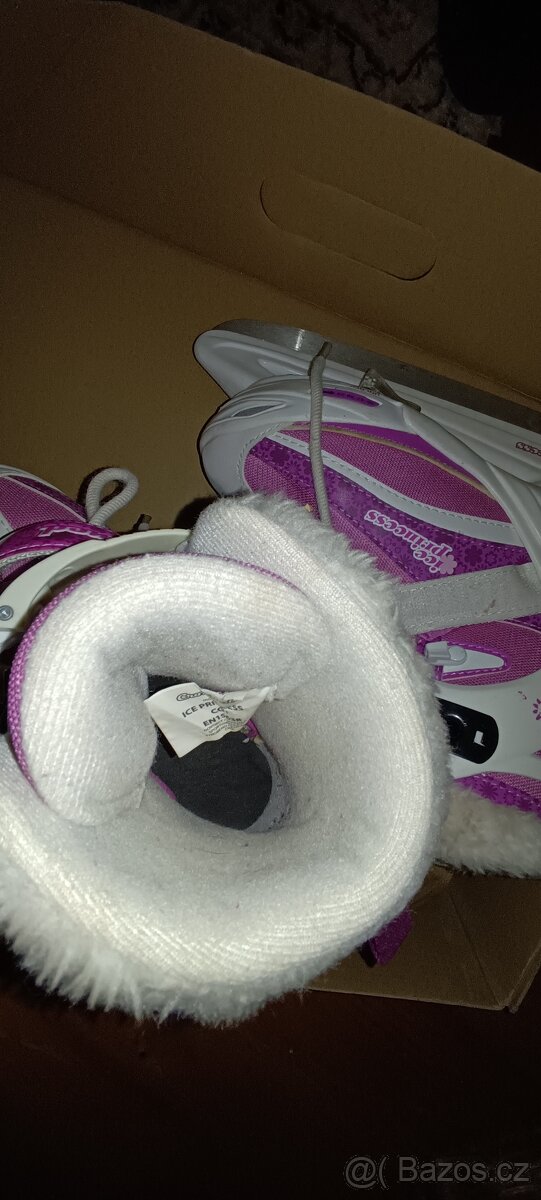 Dětská dívčí brusle - 2