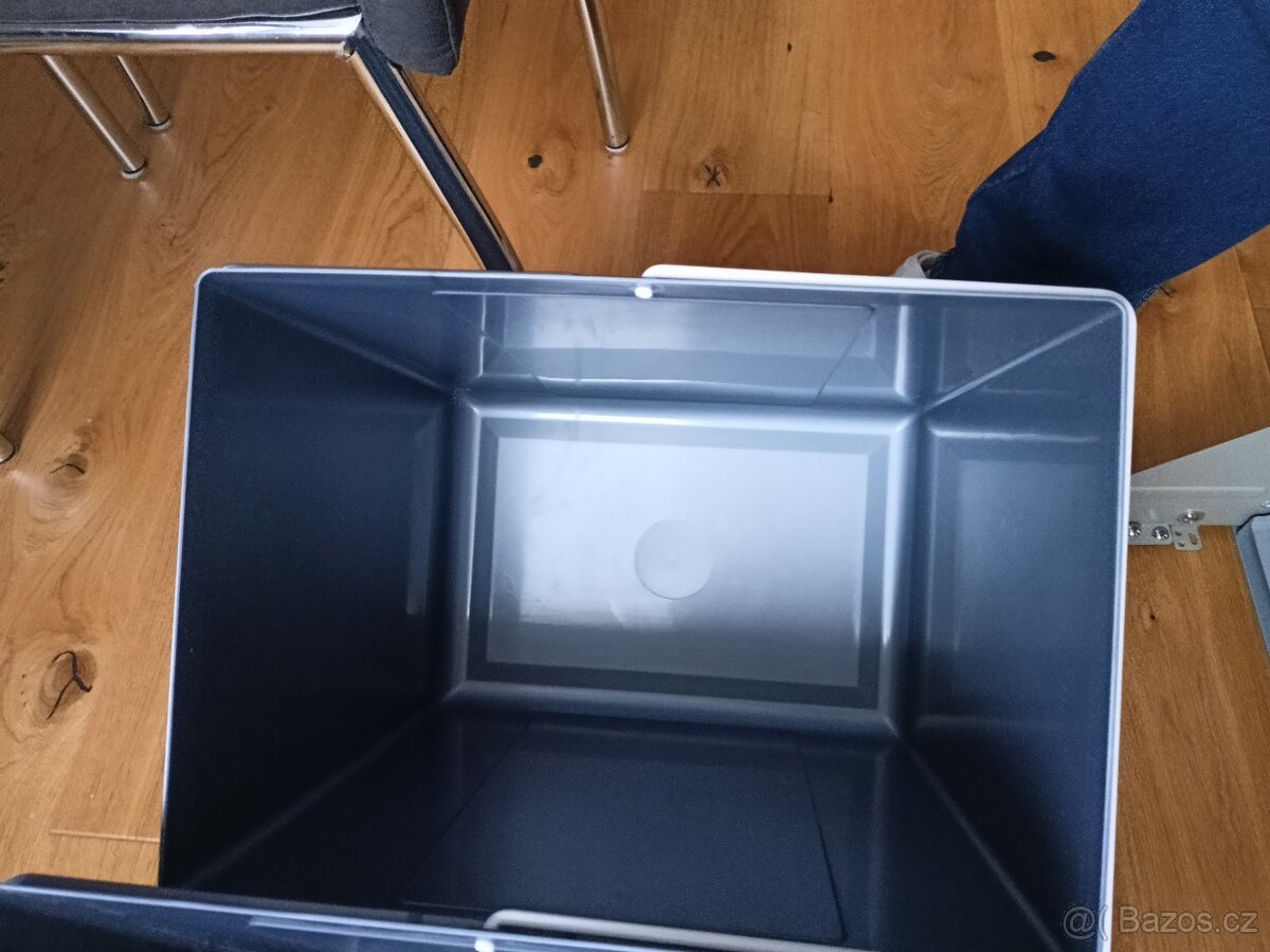 Odpadkový koš do kuchyňské linky - 2