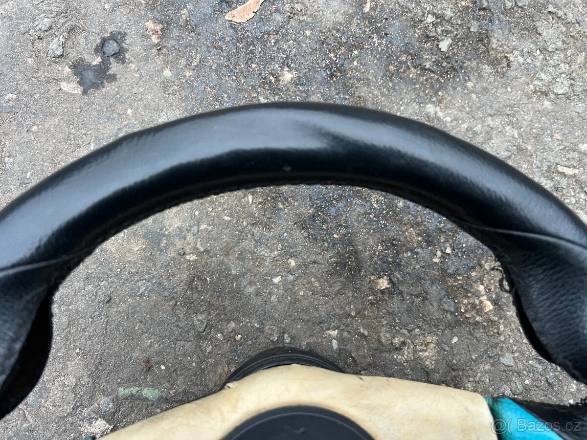 Sportovní volant 315mm na přečalounení - 2