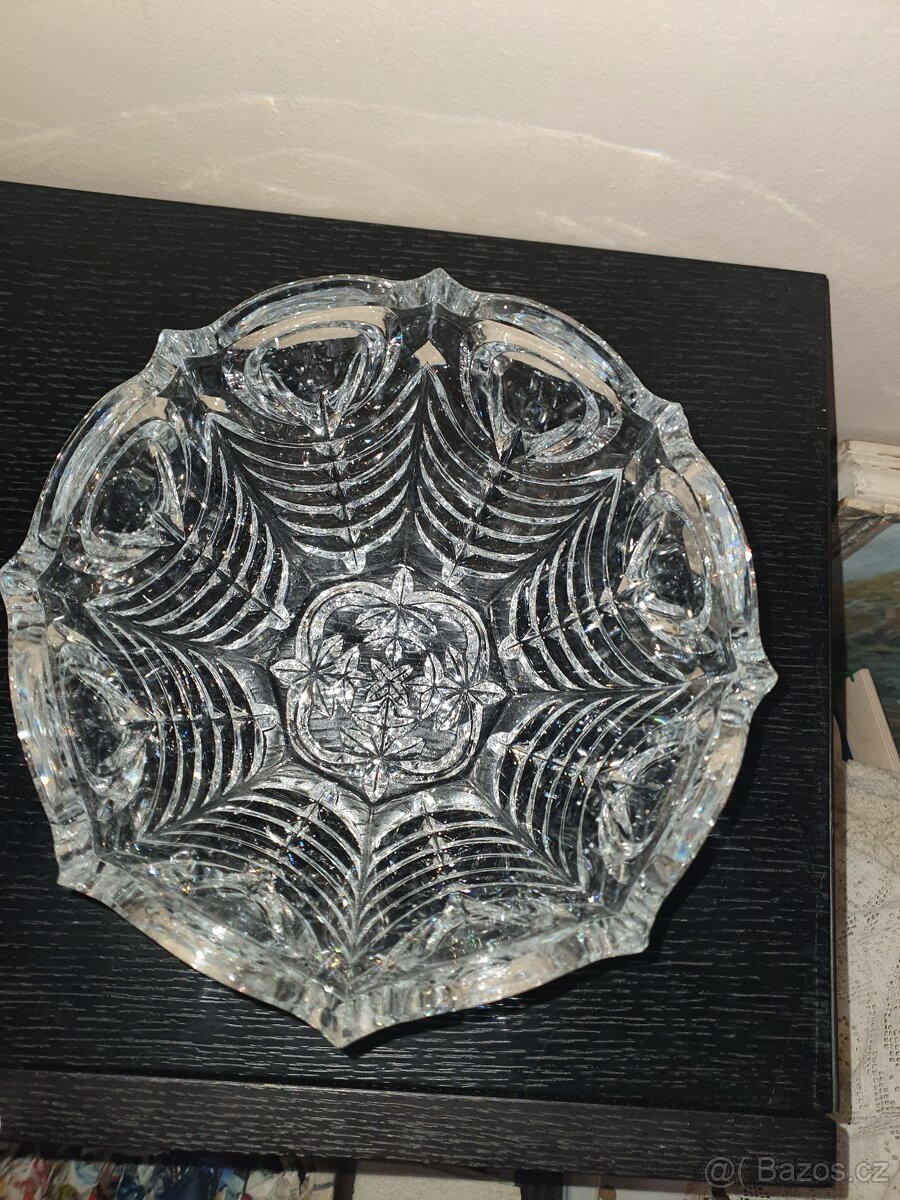 Skleněná mísa. - 2