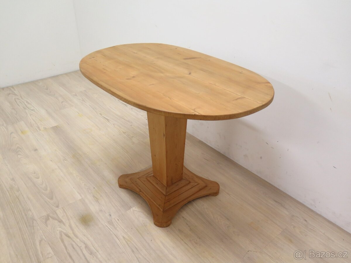 Starý oválný stůl - 2