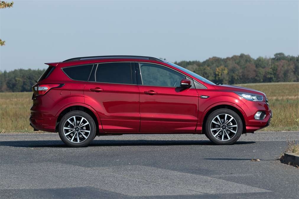 Prodám Ford KUGA ST Line AWD - 2