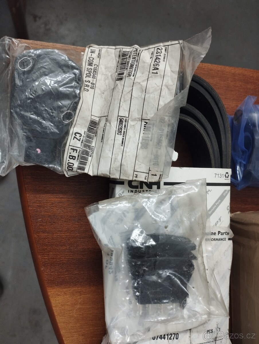 New Holland T8040 - 2