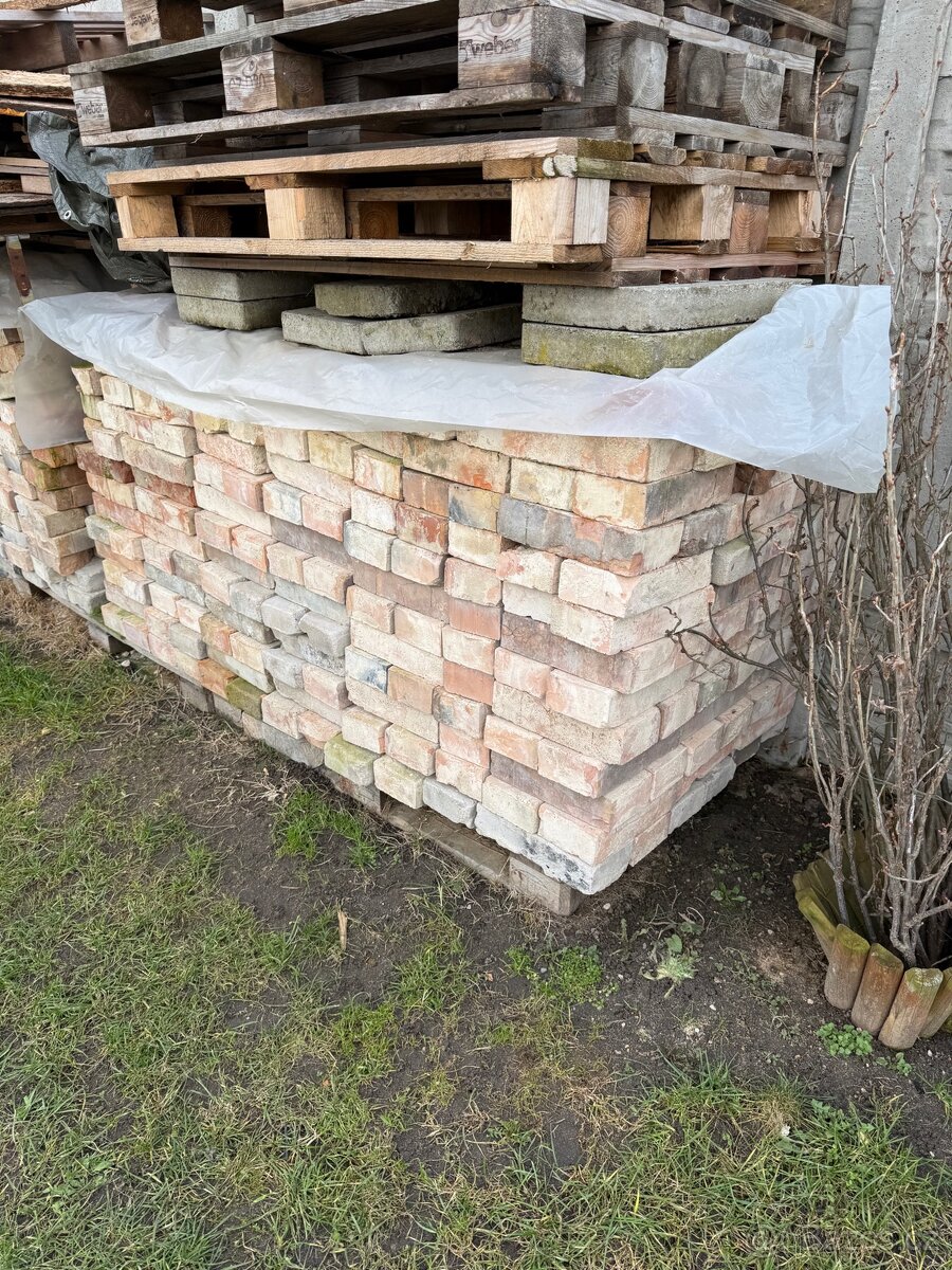 Prodám staré plné cihly - 2