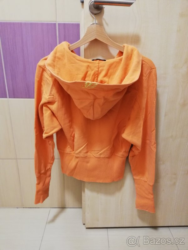 Oranžová mikina - 2