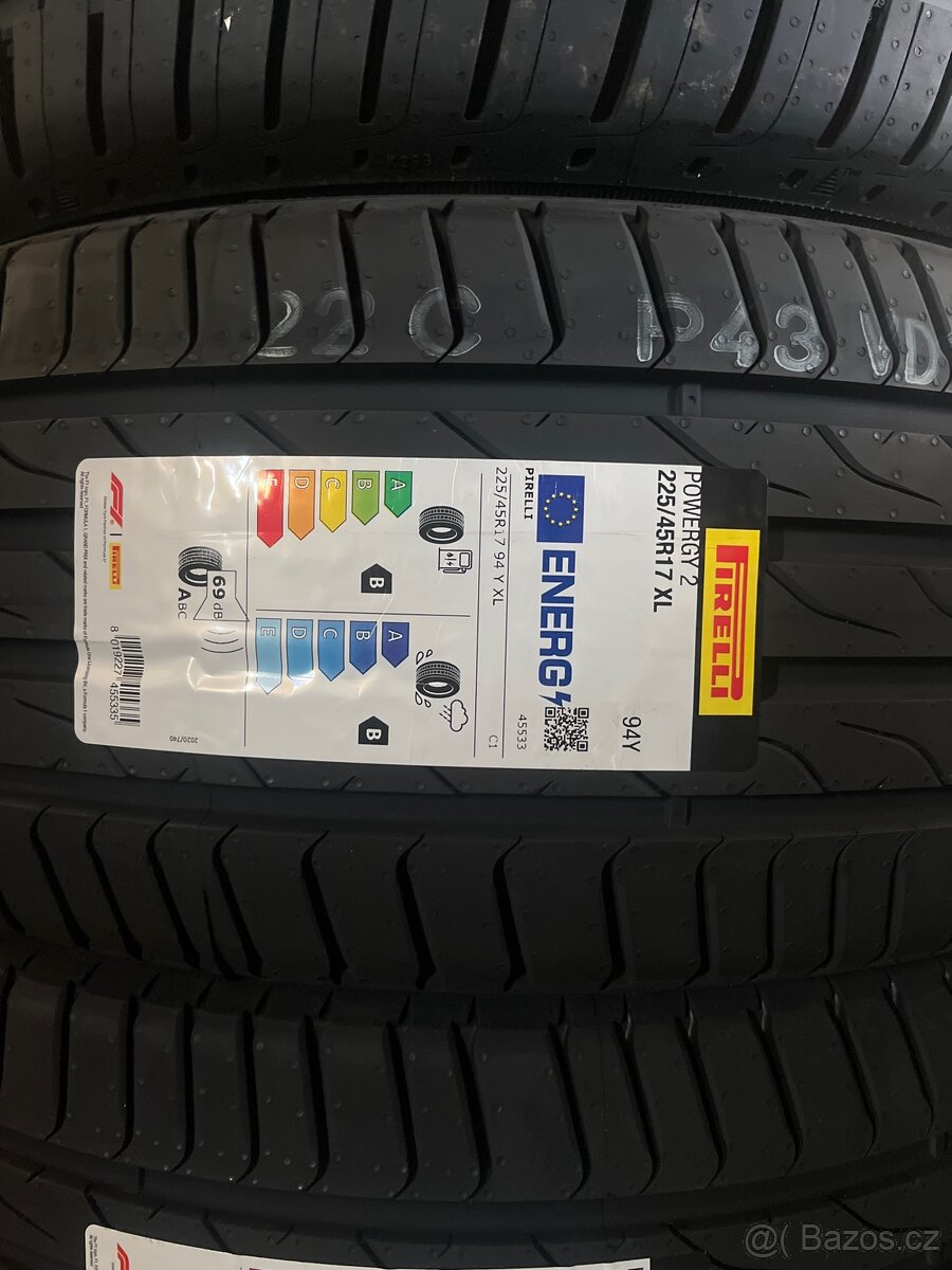 225/45/17 Pirelli letni - 2