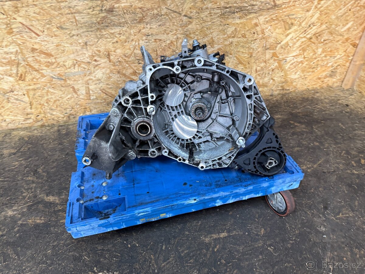 MANUÁLNÍ PŘEVODOVKA 2.0 CDTI 6Q 118KW F40 - 2