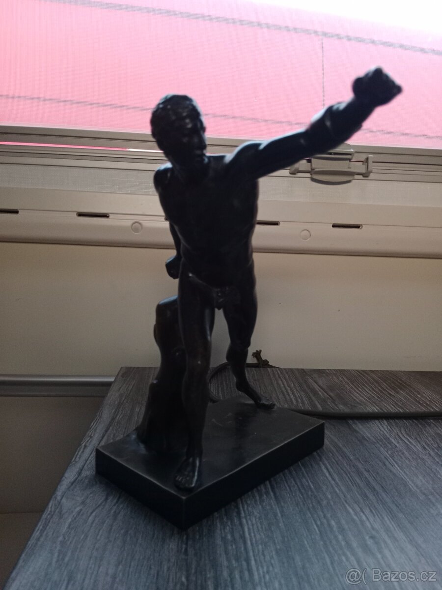Bronzová soška gladiátora podle Agasiáse z Efezu SLEVA 1000 - 2