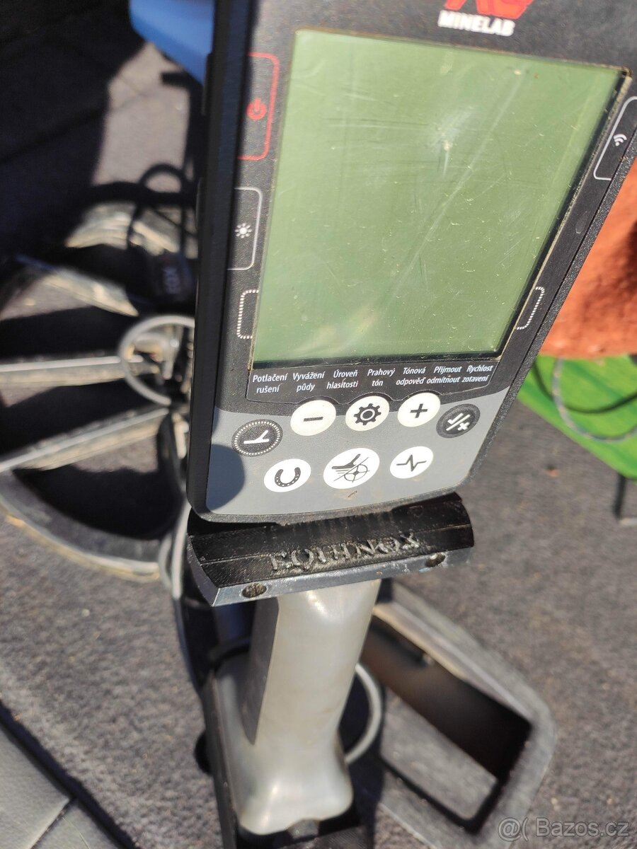 Doraz rukojete DETEKTORU KOVŮ MINELAB EQUINOX 600/800 - 2