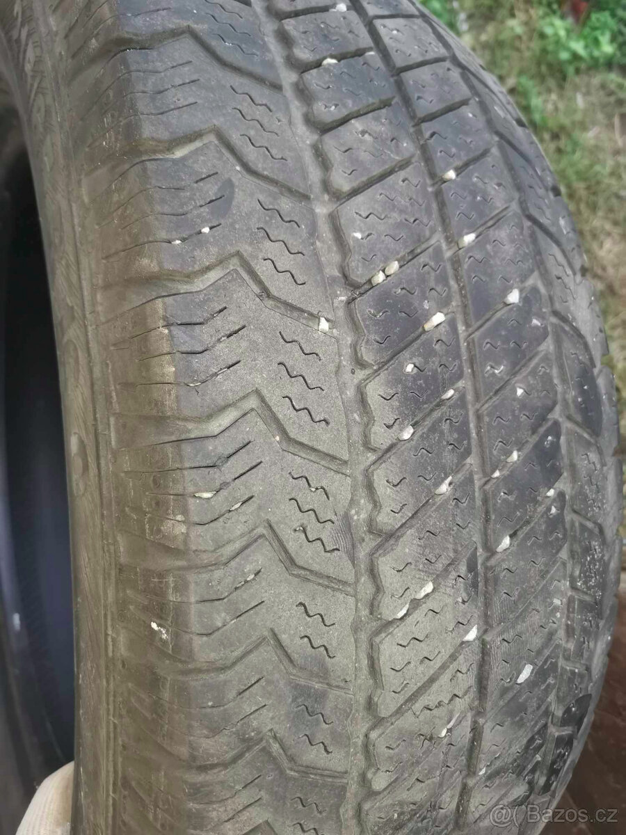 Pneu Barum 215/65 16 C - 2