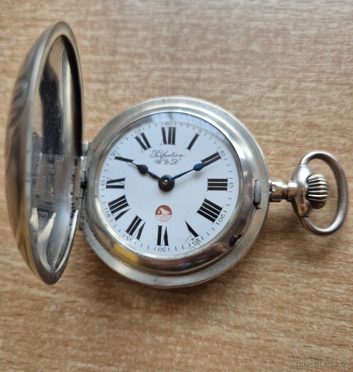 Tříplášťové stříbrné hodinky. - 2