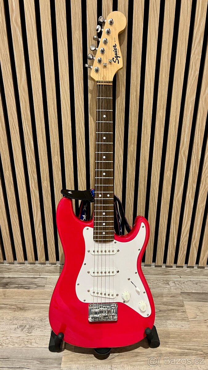 Fender Squier Mini Stratocaster - 2