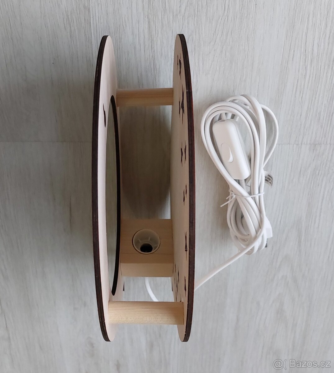 Dřevěná lampička balónek - 2