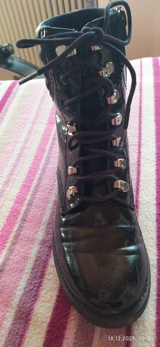 Dívčí vel. 36 - 2