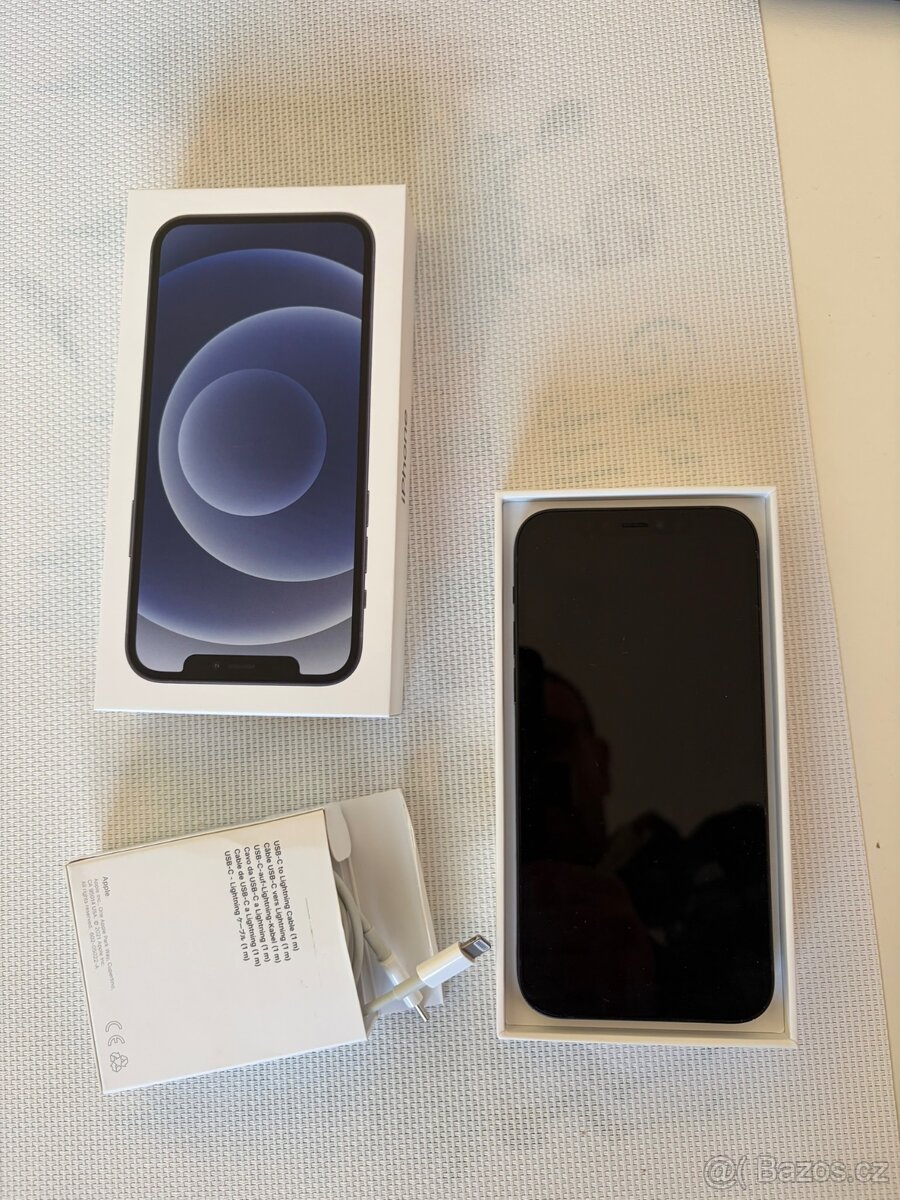 iPhone 12 černý 128 GB - 2