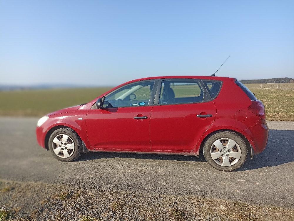 Prodej os. automobilu Kia Ceed - 2