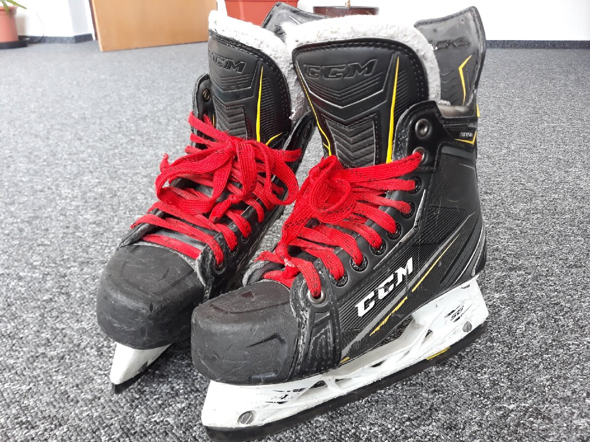 Brusle CCM Tacks 9090 - 2