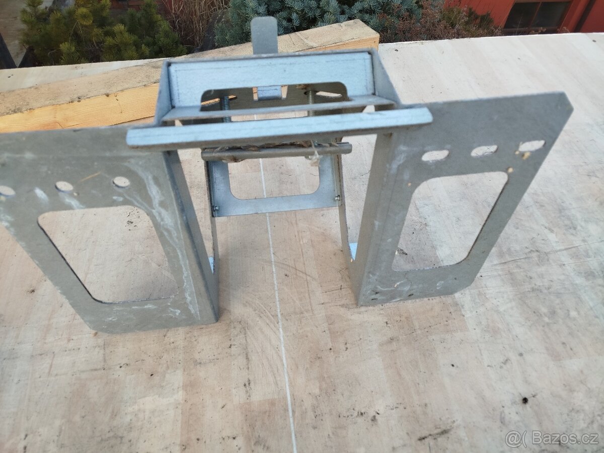 Držák na rezervu - 2