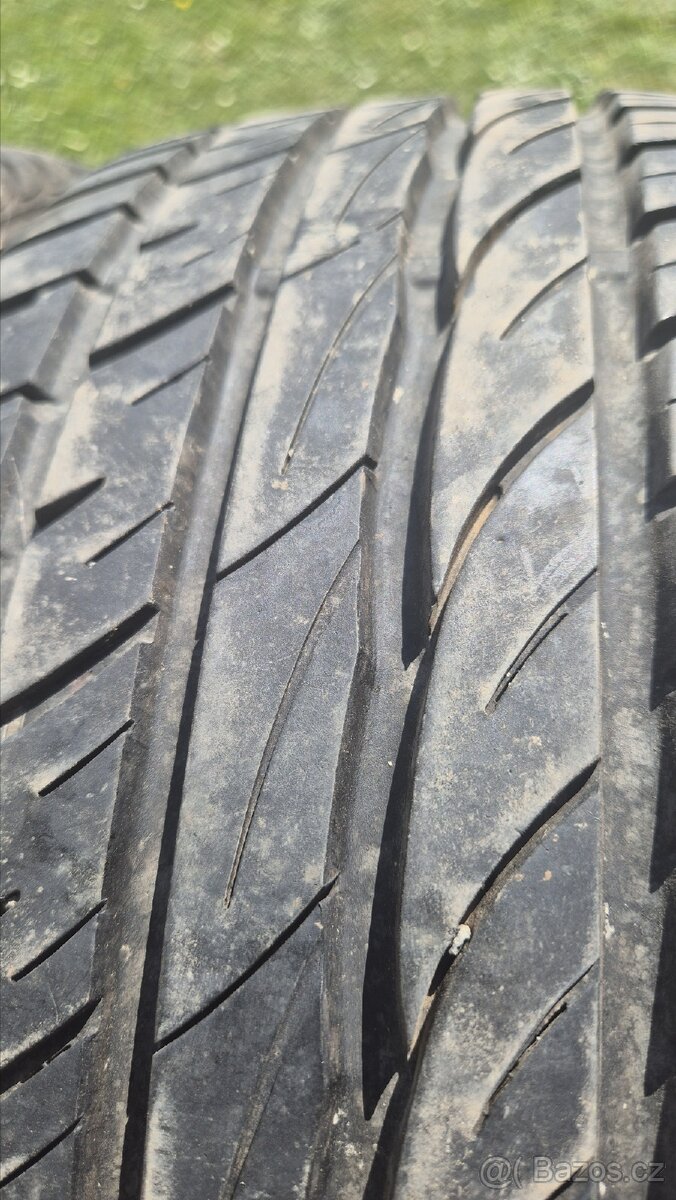 Pneu195/50R15 - 2
