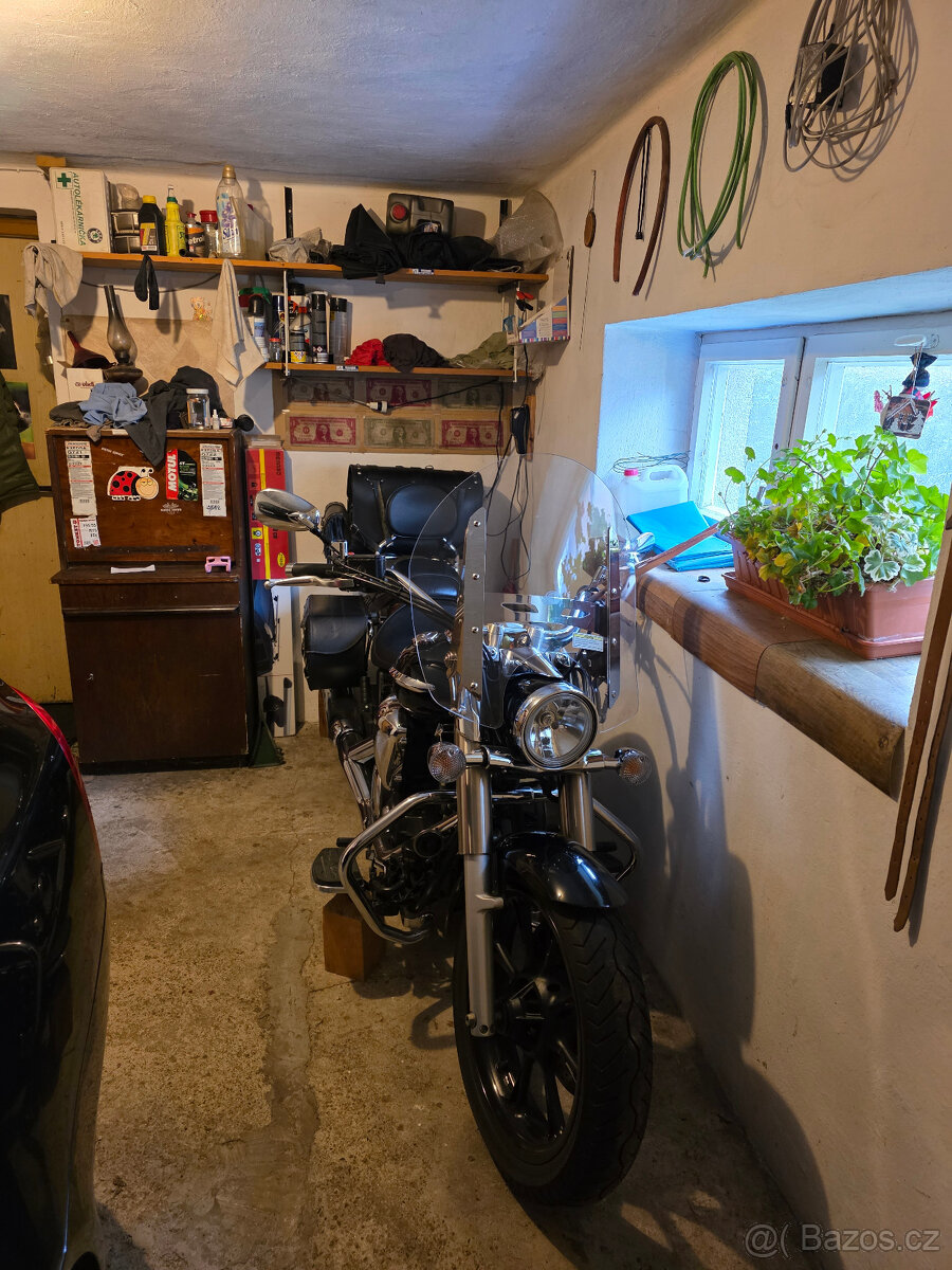 YAMAHA Midnight star XVS 950 - 2